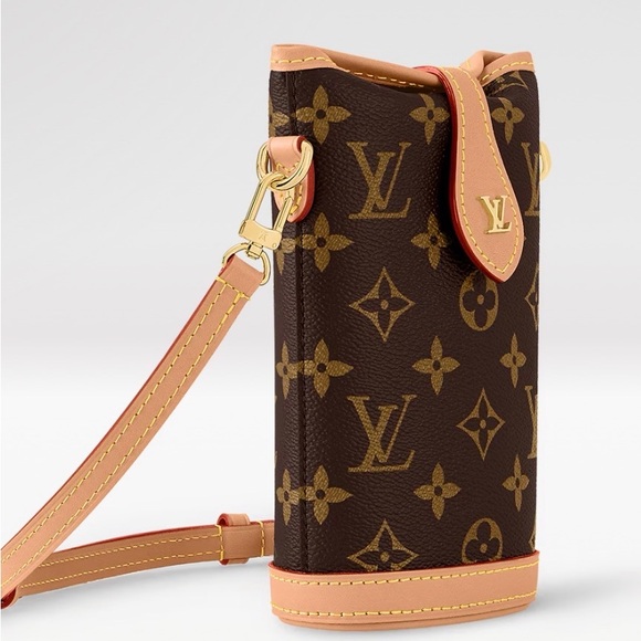 Louis Vuitton Monogram Fold Me Pouch - Picture 4 of 12